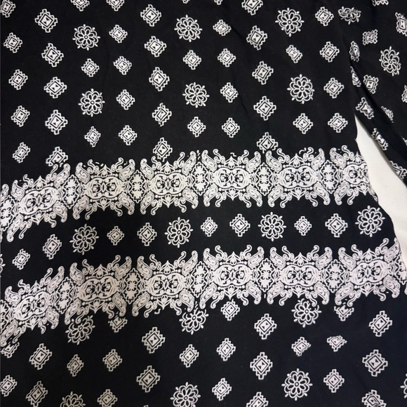 Elan Black and White Boho Pattern Open Shoulder Shirt - Picture 5 of 10